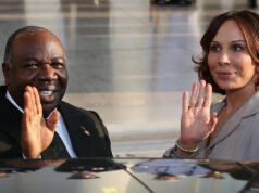 Esposa e hijo del líder depuesto de Gabón condenados a 20 años de prisión en un juicio por corrupción de dos días