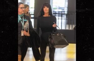 Bianca Censori enseña el trasero en body tanga en el aeropuerto