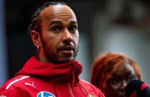 El presidente de Ferrari, John Elkann, les dice a Lewis Hamilton y Charles Leclerc que “hablen menos”