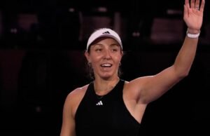 Finales WTA: Pegula vence a Paolini y se mantiene en semifinales