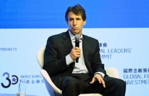 Apollo les dice a los trabajadores de Nueva York que se queden en casa mientras se preparan para protestar por el apoyo de Marc Rowan a Trump