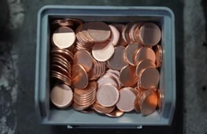 La Casa de la Moneda de EE.UU. en Filadelfia se prepara para imprimir sus últimos centavos mientras se cancela la moneda