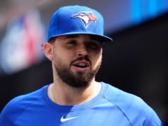 Los Angelinos consiguen a Alek Manoah con un contrato de un año por valor de 1,95 millones de dólares, según un informe