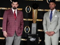 Alabama y Notre Dame se mueven mientras los irlandeses se acercan a Miami