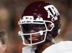 Clasificación de playoffs de fútbol americano universitario: Texas A&M cae al séptimo lugar detrás de Ole Miss; Lugares comerciales de Alabama y Notre Dame