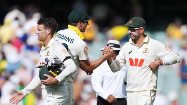2025-12-20T072130Z_1191246698_UP1ELCK0KFT2Z_RTRMADP_3_CRICKET-ASHES.JPG