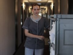 India amplía la formación del personal hotelero para mejorar los estándares de servicio