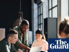 Guía de supervivencia en la oficina de la generación Z: cómo superar la telefobia y levantarse temprano | Jóvenes