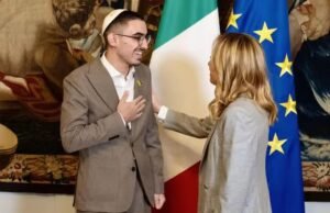 Rom Braslavski, ex rehén de Gaza, se reúne con la primera ministra italiana, Giorgia Meloni