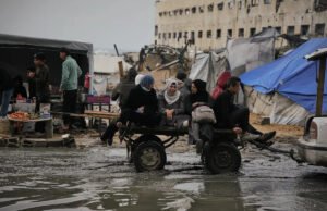 ¿Por qué se derrumban en invierno las casas dañadas por la guerra en Gaza?