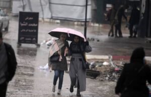 La lucha de los desplazados en Gaza se inundó en medio de días de fuertes lluvias