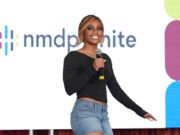 Gabby Douglas, ser feliz contigo misma y con tu apariencia – The Mercury News