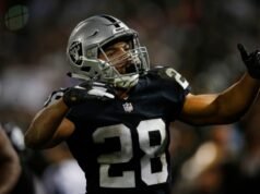 La policía de Oakland dice que el público no puede ver el video que muestra cómo el exjugador de la NFL Doug Martin murió durante el arresto