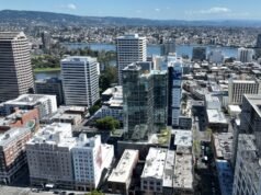 Un video inquietante demuestra que el artista fue torturado hasta la muerte en Oakland, dice el fiscal del distrito