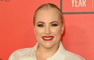 Meghan McCain aplaude tras ser llamada ‘gorda’ en el podcast de Tucker Carlson