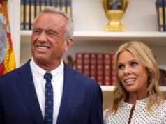 Por qué Cheryl Hines probablemente no dejará a RFK Jr después de nuevas y apasionantes acusaciones sexuales