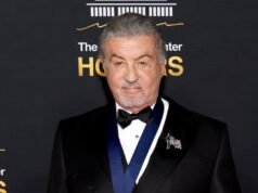 Sylvester Stallone usa un bastón en la alfombra roja de los Kennedy Center Honors 2025