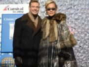 Ryan Seacrest y Rita Ora en la ‘Nochevieja’ más larga de la historia