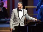 La superestrella del gospel nominada al Grammy Richard Smallwood muere a los 77 años – The Mercury News