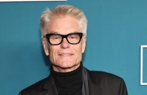 Harry Hamlin dice que lo “obligaron a fumar PCP” en prisión
