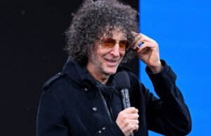 Howard Stern dice que renovó el contrato con SiriusXM por tres años más