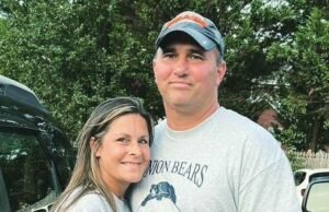 La familia del entrenador desaparecido inicia su propia búsqueda en medio de la desaparición