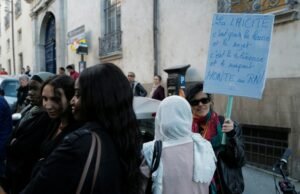 Uno de cada tres musulmanes franceses dice sufrir discriminación (informe)