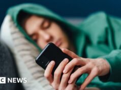 Empresa porno multada con 1 millón de libras por controles de edad inadecuados