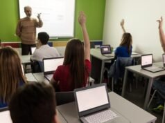 Tech Life: ¿Debería permitirse la IA en las aulas?
