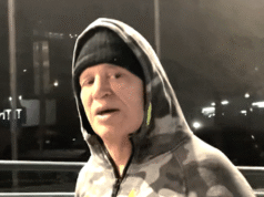 Mickey Rourke dice que GoFundMe fue una estafa creada por un empleado para su propio beneficio