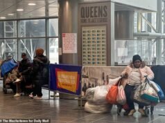 Uno de los peores aeropuertos de Estados Unidos sigue haciendo honor a su mala reputación ya que las personas sin hogar dan una pésima bienvenida a los turistas en Estados Unidos.