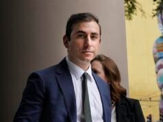 Médico de Texas que realiza cirugías transgénero en niños acusó falsamente a un colega de violación después de informar sobre procedimientos hospitalarios perturbadores, según la demanda