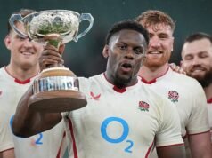 Maro Itoje está a favor de regresar a la capitanía del Seis Naciones de Inglaterra después de la trágica muerte de su madre, mientras Steve Borthwick habla sobre el momento “increíblemente difícil” de la estrella.