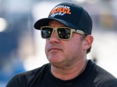 Tony Stewart regresa a NASCAR para debutar con la Ram Truck en Daytona