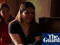 ‘Santo Grial’ de Cricket por 460.000 dólares: la bolsa verde de Don Bradman se vende en una subasta | equipo de cricket australiano