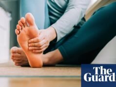 “Me levanté de la cama y, Dios mío, ahí está”: Lo que necesitas saber sobre la fascitis plantar | Bueno, en realidad