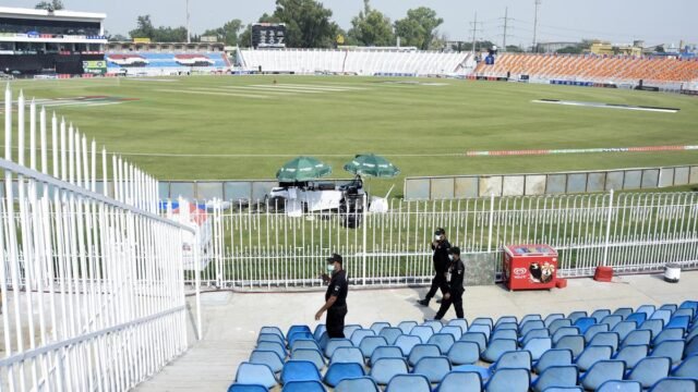 2021-09-17T162734Z_1368224825_RC2QRP931K86_RTRMADP_3_CRICKET-ODI-PAK-NZ-PCB-SECURITY.JPG