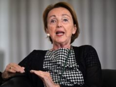 Superviviente del Holocausto pide defensa de la democracia en Auschwitz