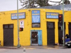 Hombre de Oakland acusado de tres cargos de asesinato tras tiroteo en una licorería