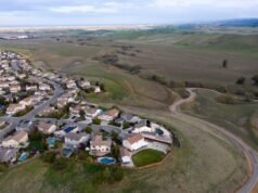 Ex candidato a alcalde de Antioquía acusado de asesinar a su esposa y montar una escena de suicidio