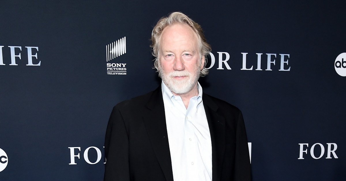 Timothy Busfield rompe el silencio tras enfrentar orden de arresto por presunto abuso sexual infantil
