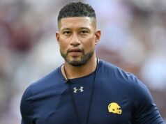 Publicado video de presunta agresión al entrenador de Notre Dame, Marcus Freeman