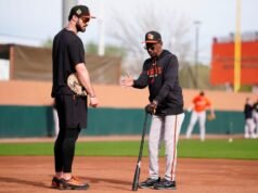 Ron Washington de SF Giants regresa a la práctica después de un cuádruple bypass