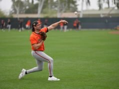 La primera entrada ‘caótica’ de los SF Giants incluye alarma de incendio y triple play