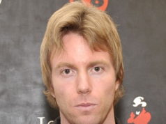 El hijo de Cher, Elijah Blue Allman, arrestado por agresión y allanamiento de morada