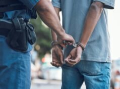 La policía israelí arresta a un hombre de 30 años por intentar prender fuego a un niño en el transporte público