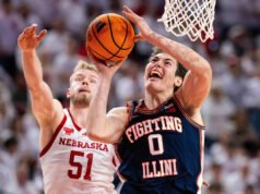El No. 9 Illinois inflige su segunda derrota consecutiva al No. 5 Nebraska, ganando 78-69 en Lincoln