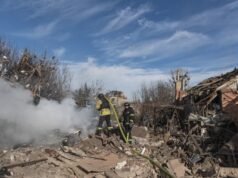 Ataques rusos en Kyiv y Odessa dejan tres heridos