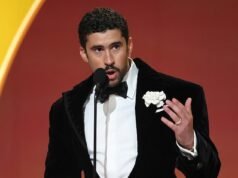 Bad Bunny reaviva la disputa con ICE en los Grammy antes de su show del Super Bowl… donde los agentes de Trump estarán de servicio