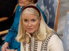 La princesa heredera de Noruega emite su segunda disculpa humillante en una semana por sus vínculos con Jeffrey Epstein después de quedarse en la casa de un pedófilo en Palm Beach